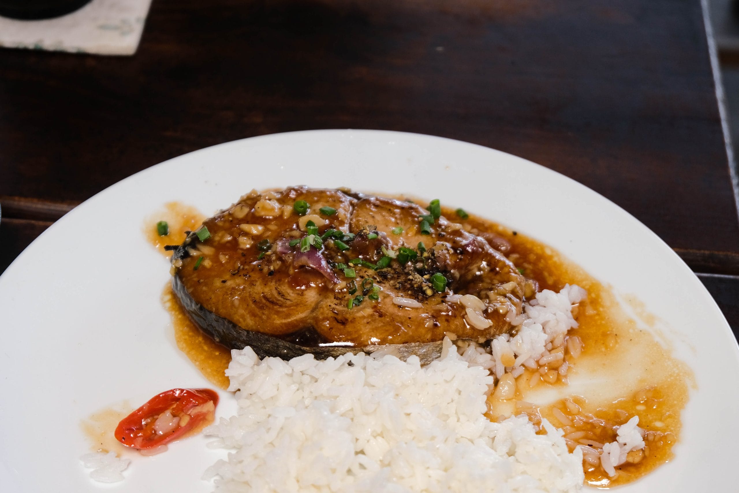 Pan- fried mackerel with tamarind sauce