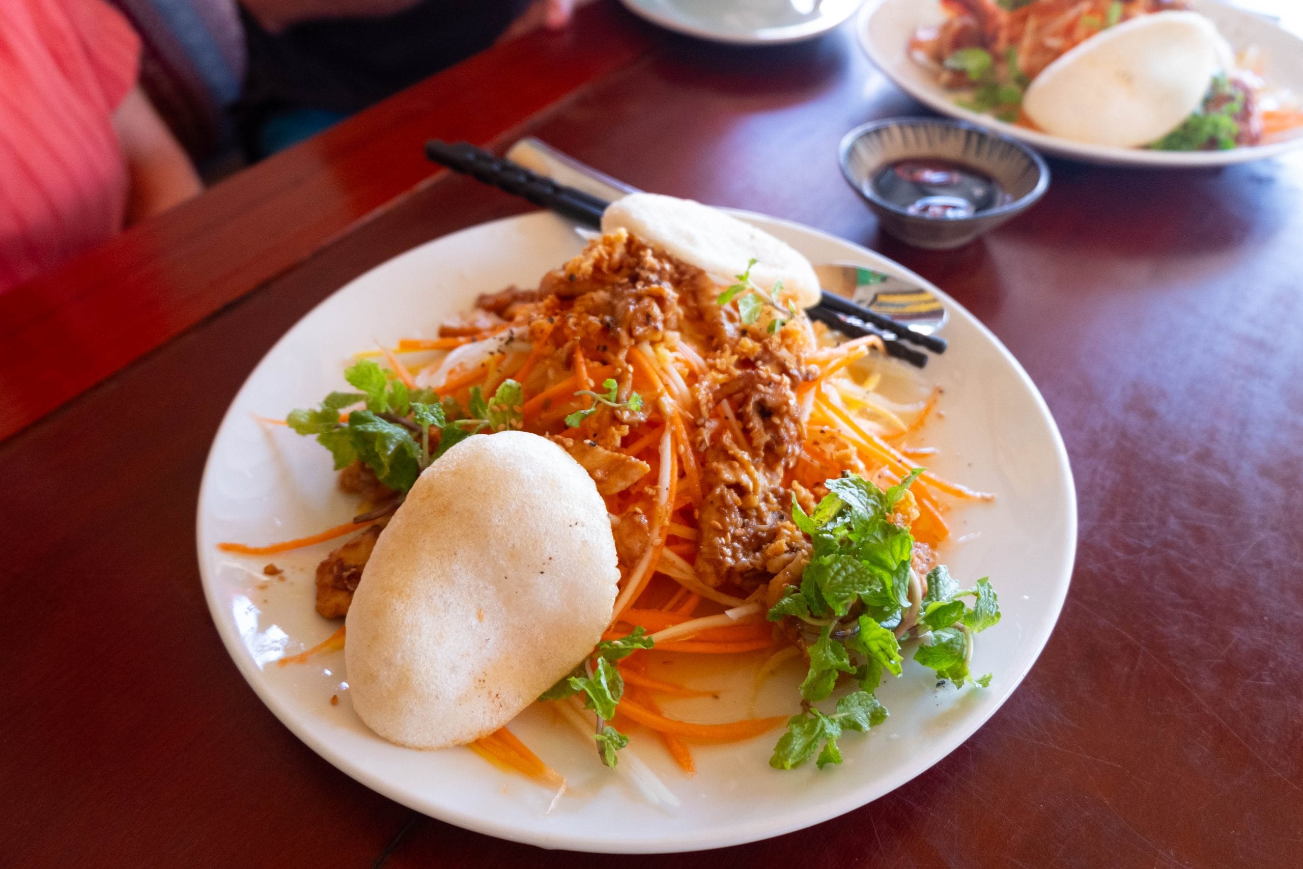 Mango salad with chicken