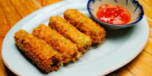 Fried springroll with seafood