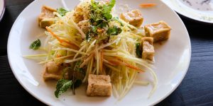 Mango salad with tofu