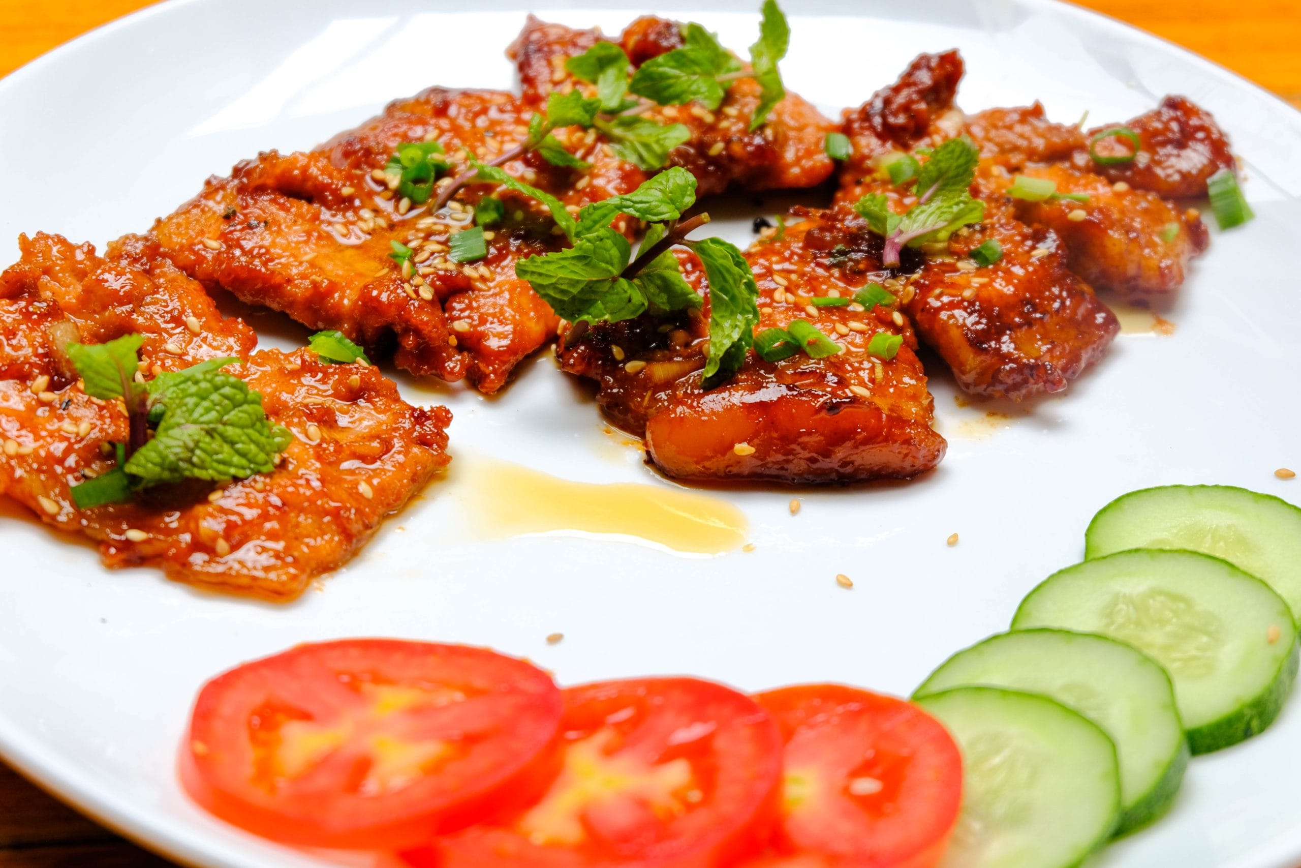 Grilled pork with sesame