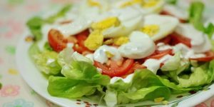 Salad dressing with eggs