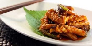 Sauteed calamari with tamarind