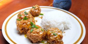 Vegan chicken with passion and pineapple sauce ( tofu balls)